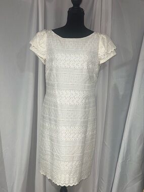 Jessica Howard Cream Eyelet Crochet Mini Dress